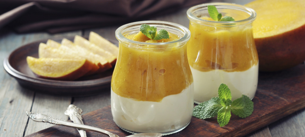 Crema di ricotta e yogurt con mousse di mango e Miele di Fiori