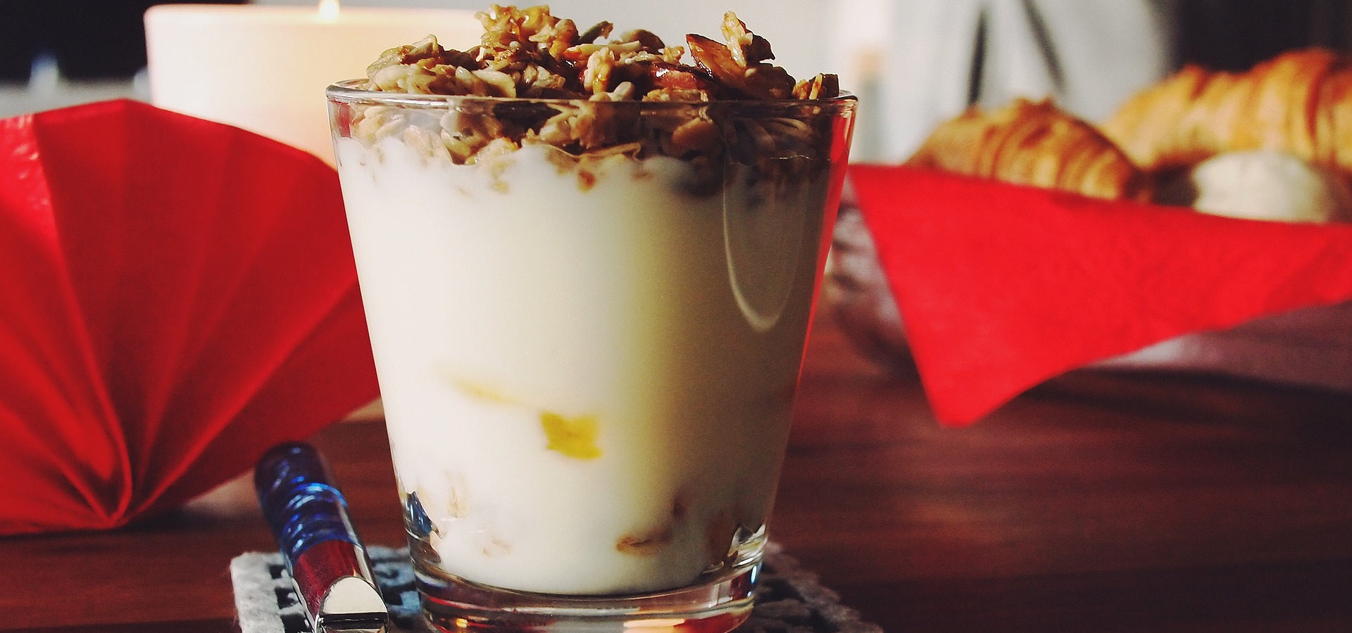 Yogurt con granola e Sciroppo d’Acero